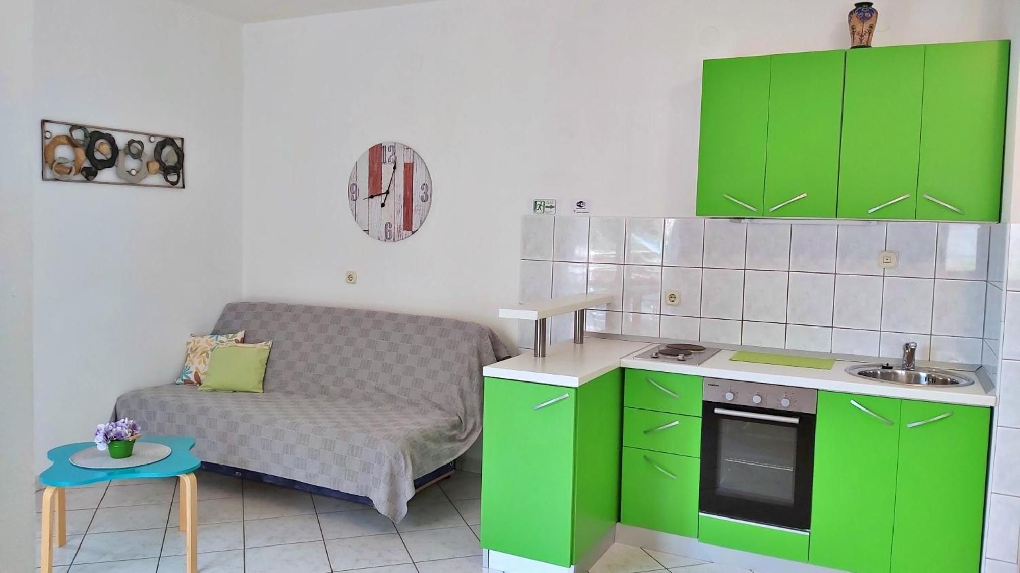 Apartments Zvone โอมิช ห้อง รูปภาพ