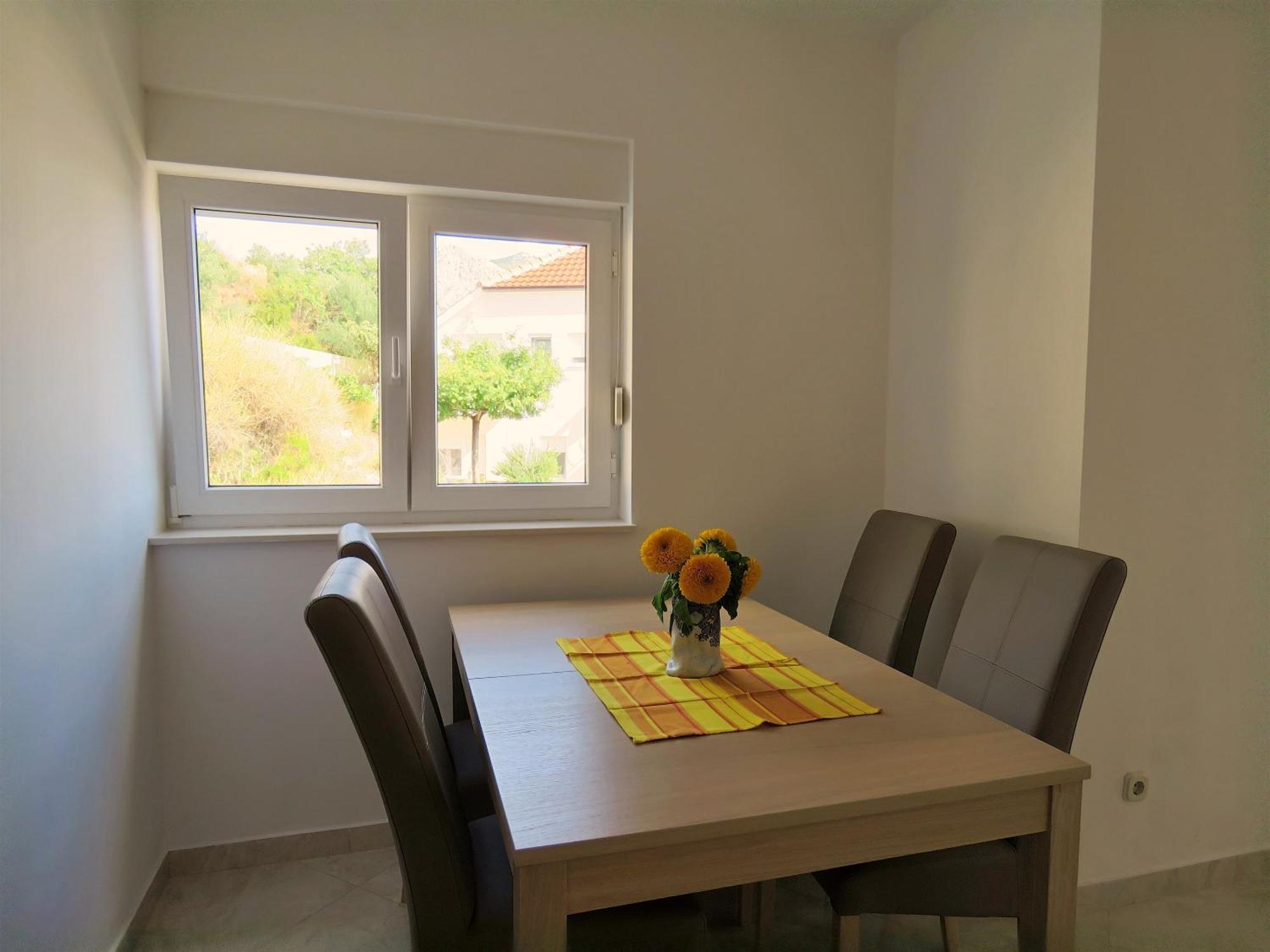 Apartments Zvone โอมิช ห้อง รูปภาพ