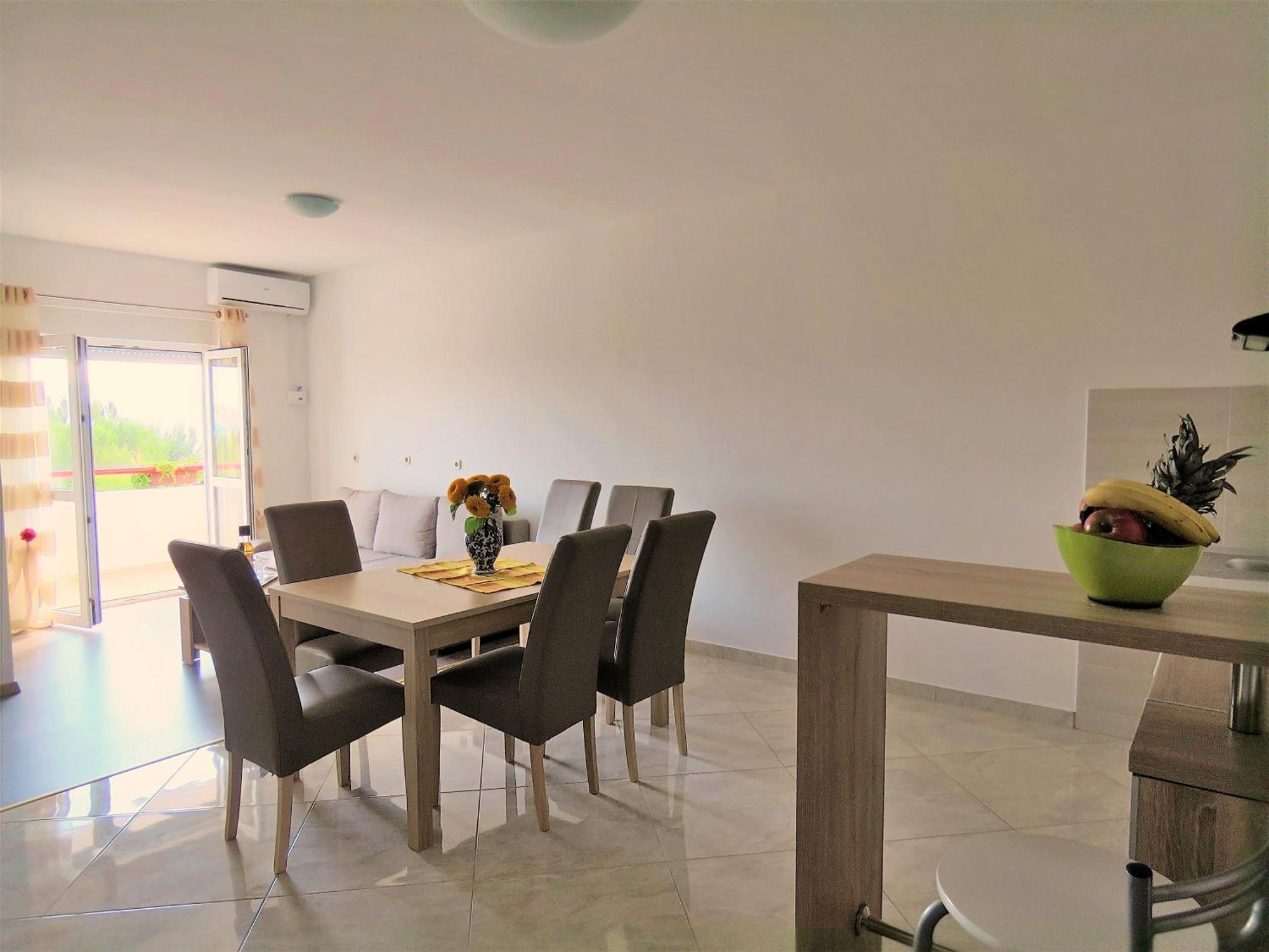 Apartments Zvone โอมิช ห้อง รูปภาพ