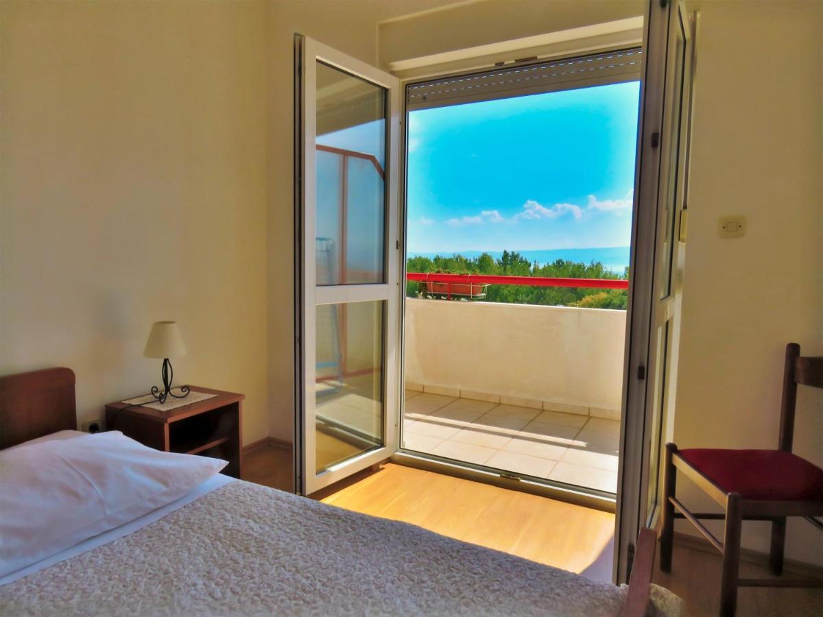 Apartments Zvone โอมิช ภายนอก รูปภาพ